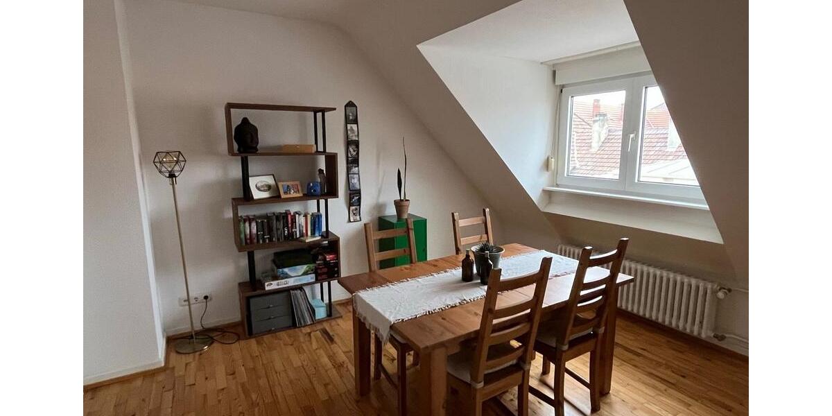 Dachgeschoßwohnung Saarbrücken - 3 Zimmer, 74 m&sup2;, 680&euro; | Angebot:26161014