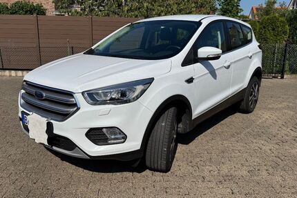 Ford Kuga 143.000 km 9.250 &euro; Bielefeld 33649