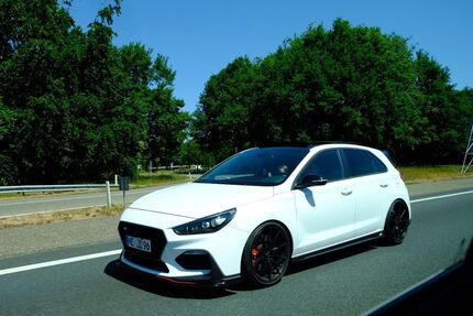 Hyundai i30 82.250 km 21.900 &euro; Düsseldorf 40599