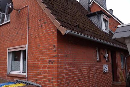 Doppelhaushälfte mit kleinem Gartenanteil von Privat 5 zimmer