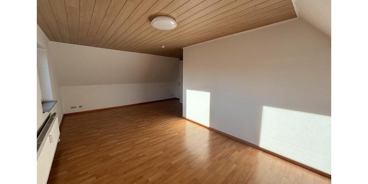 Dachgeschoßwohnung Schwentinental - 3 Zimmer, 79 m&sup2;, 1.300&euro; | Angebot:24467136
