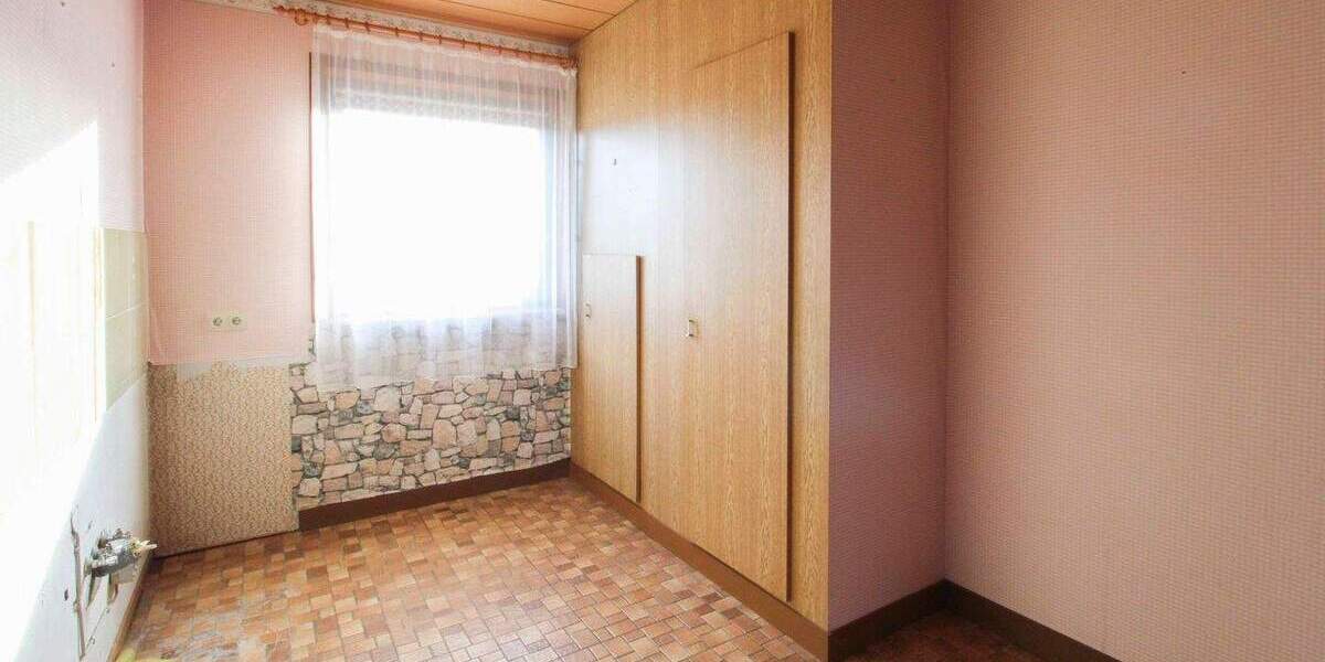 Großflächige Wohnung: Gestaltbare Dachgeschosswhg. in Hannover-Badenstedt 4 zimmer