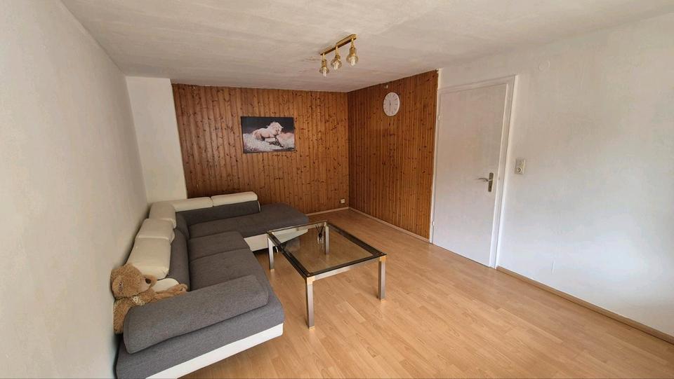 2 Zimmer Wohnung mit Einbauküche und Teilmöbliert .Sofort frei 2 zimmer