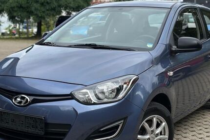 Hyundai i20 92.268 km 3.890 &euro; Göttingen 37081