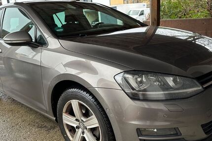 VW Golf 106.000 km 8.300 &euro; Reichertshofen 85084