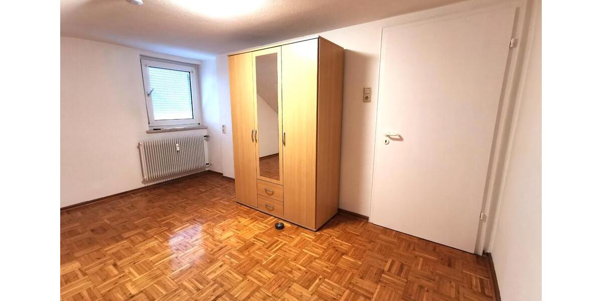 Dachgeschoßwohnung Bad Neustadt an der Saale - 3 Zimmer, 70 m&sup2;, 530&euro; | Angebot:26564982
