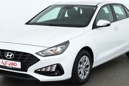 Hyundai i30 69.498 km 12.990 &euro; Dresden 01069