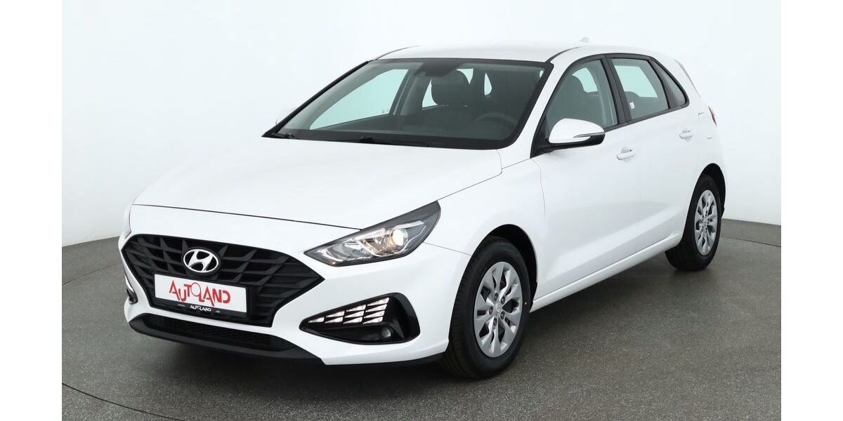 Hyundai i30 69.498 km 12.990 &euro; Dresden 01069
