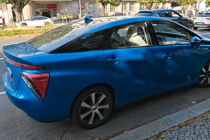 Toyota Mirai 84.000 km 9.000 &euro; Berlin 10585