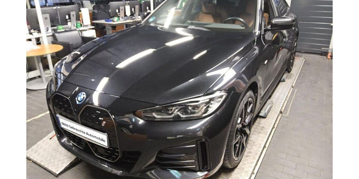 BMW i4 11.951 km 42.215 &euro; Hagen 58091