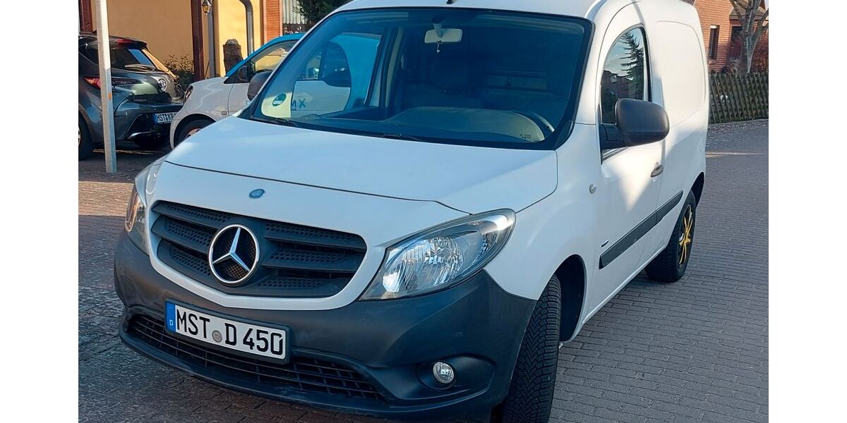 Mercedes-Benz Citan 181.000 km 4.800 &euro; Trollenhagen 17039