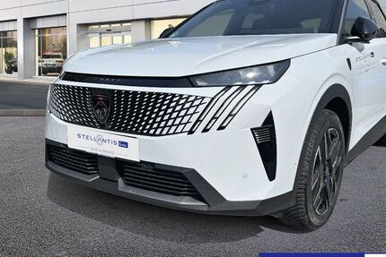 Peugeot 3008 4.750 km 41.580 € Hamburg 20537