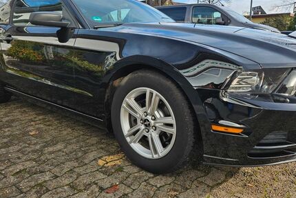 Ford Mustang 145.000 km 15.900 &euro; Tostedt 21255