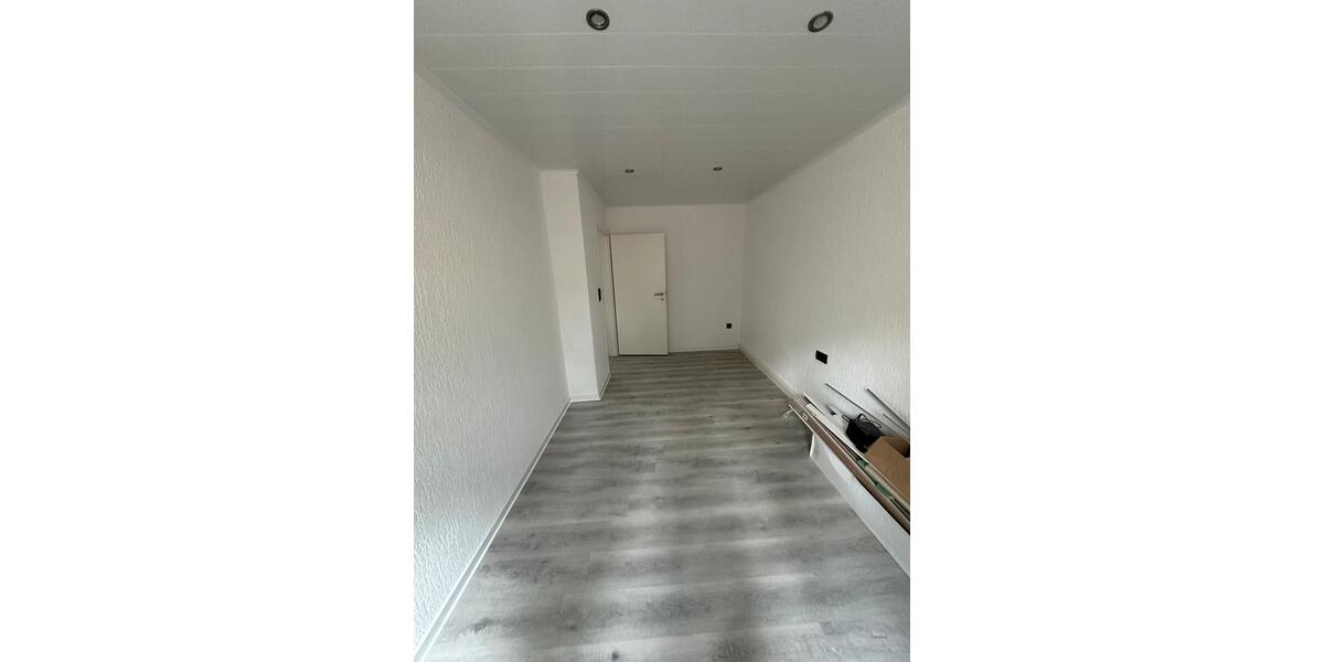 Erdgeschoßwohnung Kaiserslautern Einsiedlerhof - 3 Zimmer, 72 m&sup2;, 1.100&euro; | Angebot:25407952