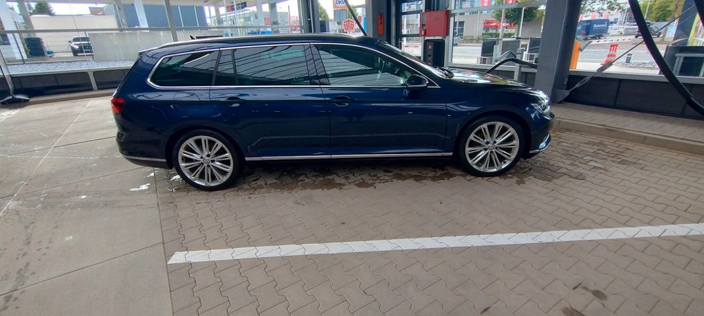 VW Passat 178.500 km 13.900 &euro; Bad Oeynhausen 32545