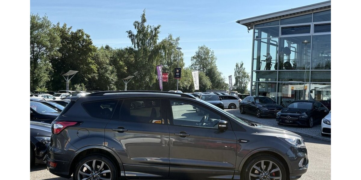 Ford Kuga 2.0 St Line SYNC/KAMERA/NAVI/SHZ/AHK/DAB 71.424 km 18.900 &euro; Villingen-Schwenningen 78054