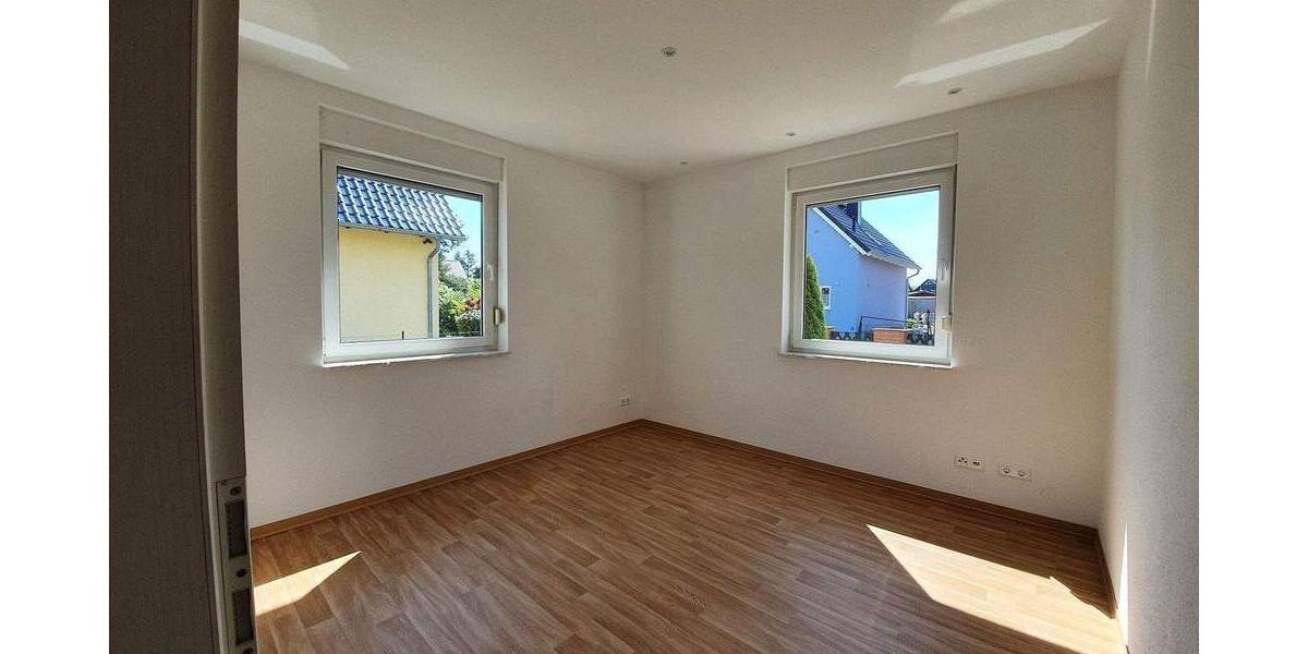 Einfamilienhaus Finsterwalde - 5 Zimmer, 130 m&sup2;, 1.290&euro; | Angebot:25337669