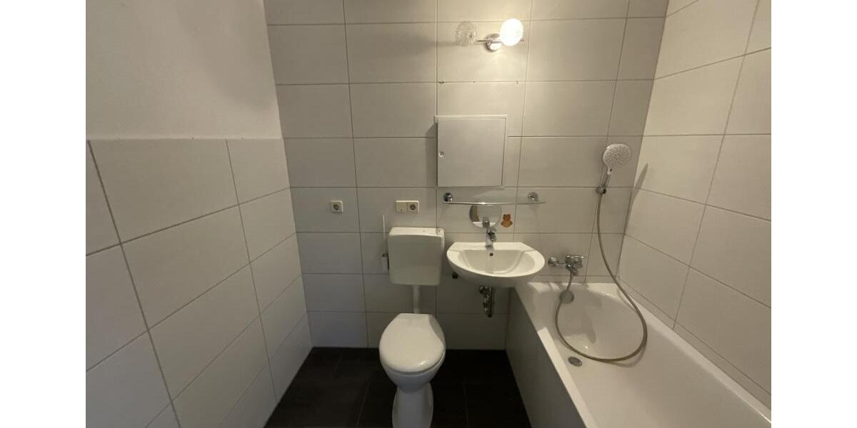 Etagenwohnung Suhl - 3 Zimmer, 72 m&sup2;, 397&euro; | Angebot:26676883
