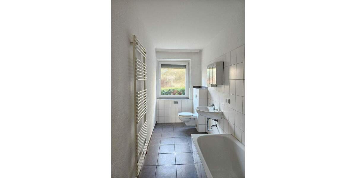 Etagenwohnung Hildesheim Mitte - 4 Zimmer, 100 m&sup2;, 850&euro; | Angebot:25563345