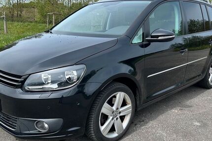 VW Touran 228.000 km 8.500 &euro; Schenefeld 25560