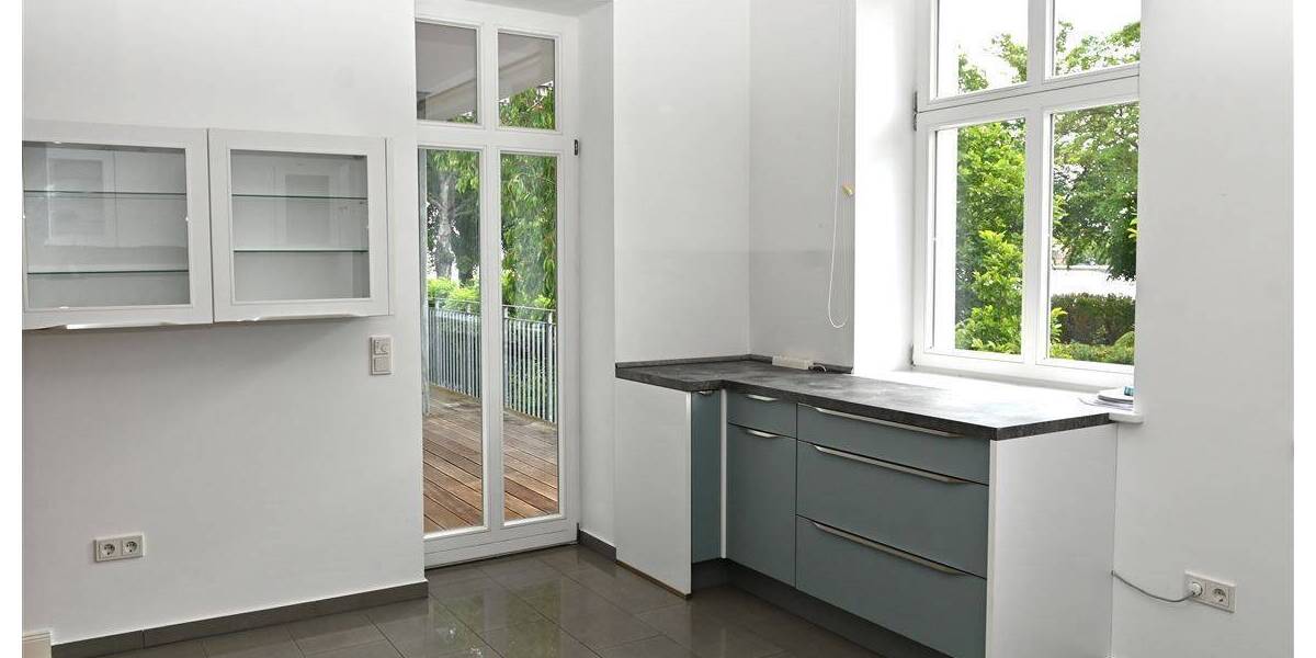 Etagenwohnung Stralsund Kniepervorstadt - 3 Zimmer, 156 m&sup2;, 1.720&euro; | Angebot:26902405