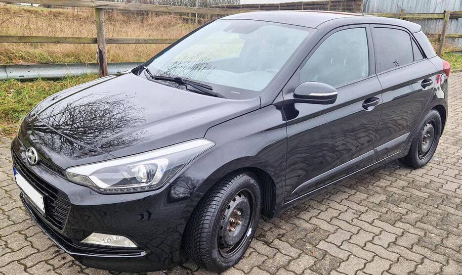 Hyundai i20 82.500 km 9.250 € Miehlen 56357