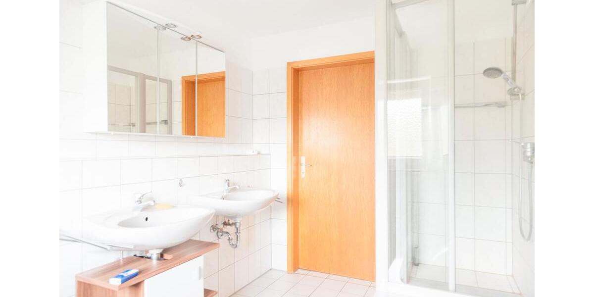 Dachgeschoßwohnung Staufenberg - 3 Zimmer, 96 m&sup2;, 950&euro; | Angebot:26395144