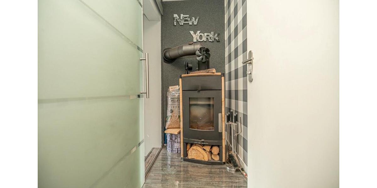 Einfamilienhaus Varel - 6 Zimmer, 134 m&sup2;, 1.250&euro; | Angebot:25422908