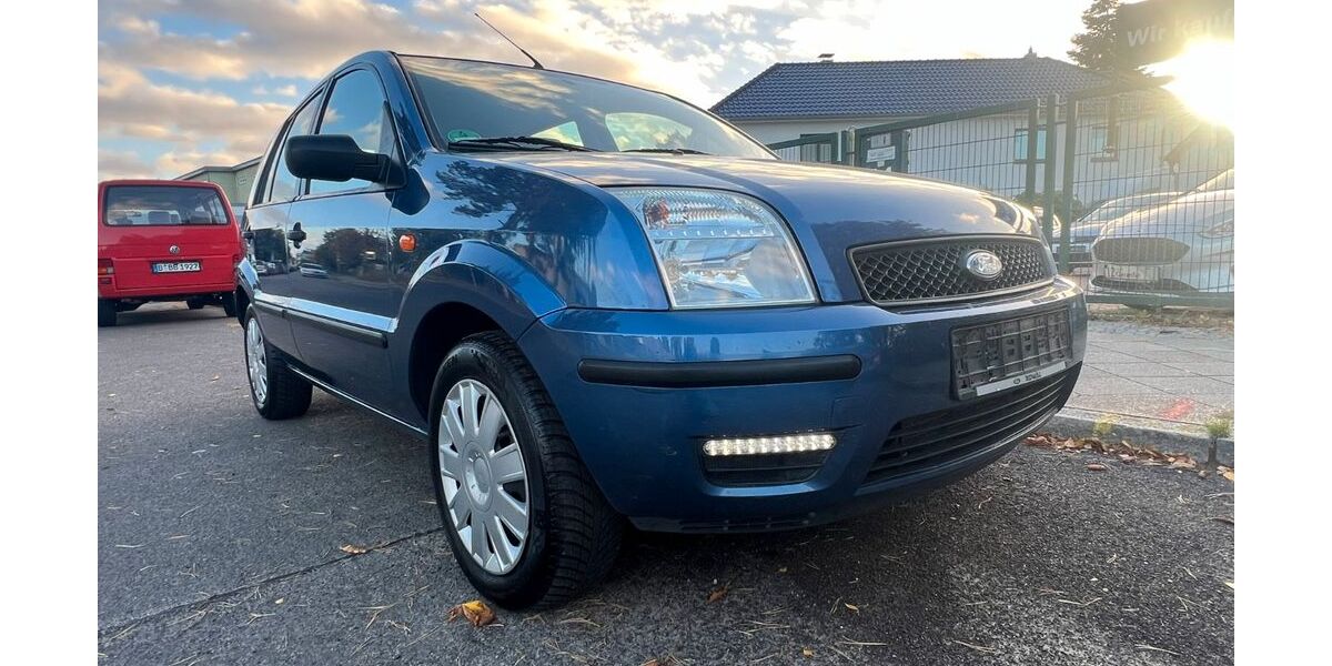 Ford Fusion 135.000 km 2.490 € Berlin 12349