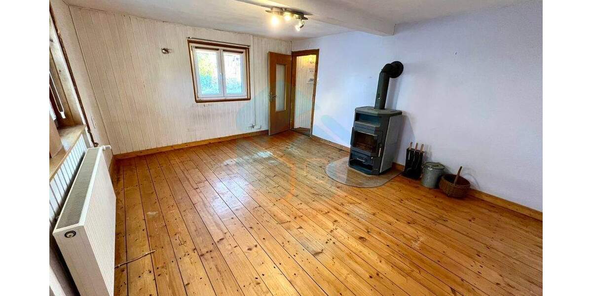 Einfamilienhaus Butzbach / Hoch-Weisel Hoch-Weisel - 5 Zimmer, 129 m&sup2;, 179.000&euro; | Angebot:25385969