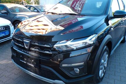 Dacia Sandero 24.000 km 14.990 &euro; Berlin 12347