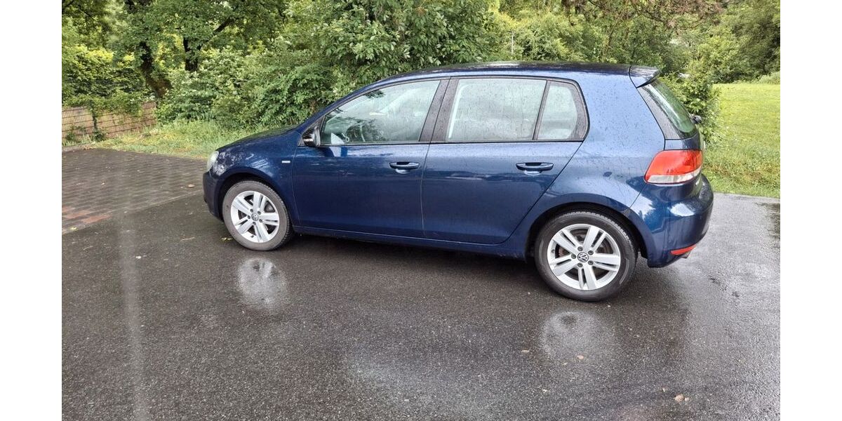 VW Golf 201.000 km 5.899 &euro; Schwalbach 65824