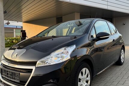 Peugeot 208 248.500 km 2.500 € Pinneberg 25421