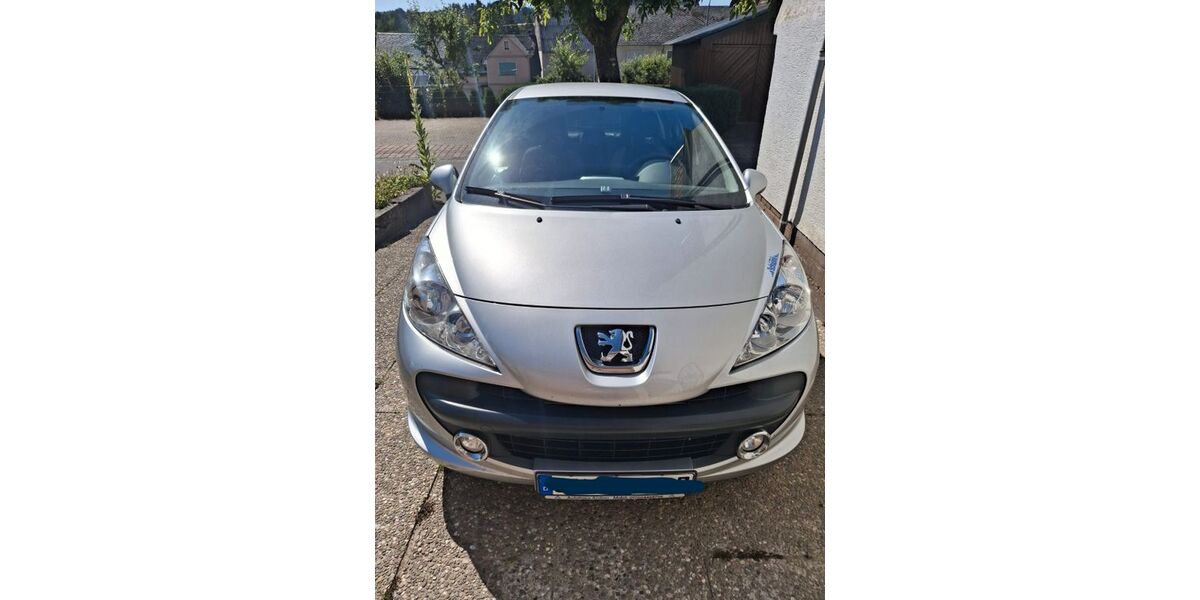 Peugeot 207 96.300 km 3.500 &euro; Lindenschied 55481