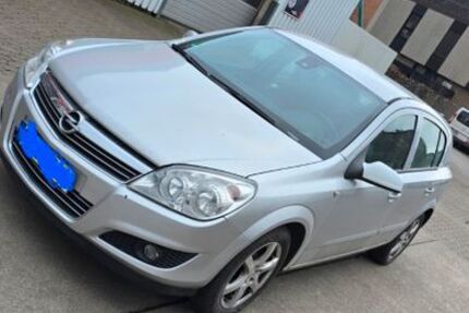 Opel Astra 141.000 km 1.800 &euro; Hameln 31785