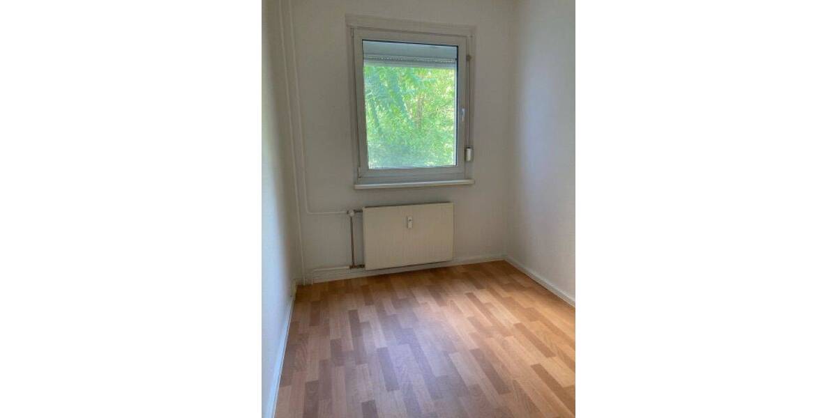 Etagenwohnung Dessau-Roßlau Süd - 3 Zimmer, 49 m&sup2;, 308&euro; | Angebot:26841875