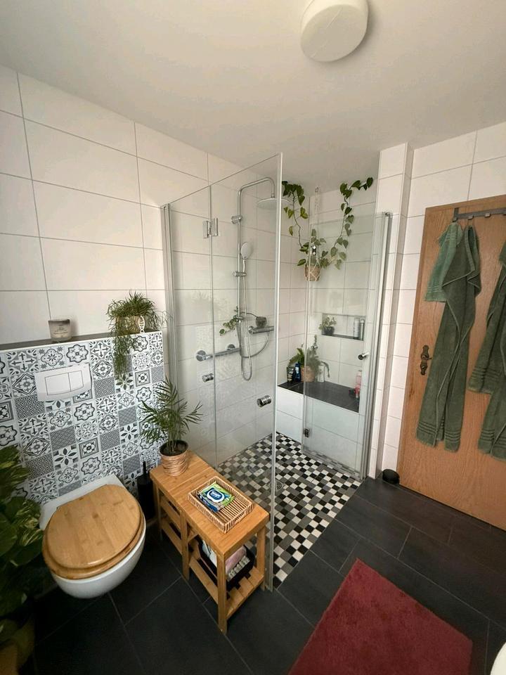 Modernisierte Erdgeschoss Eigentumswohnung in ruhiger Lage zimmer