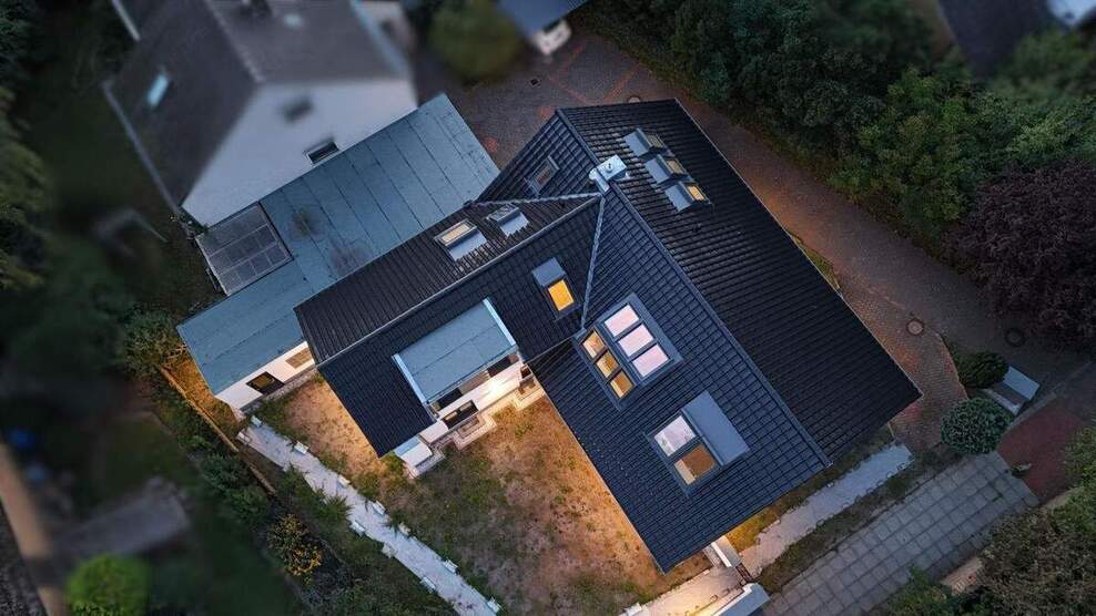 Qualität die bleibt: Schönes Zweifamilienhaus - energieeffizient, modern & familienfreundlich 7 zimmer