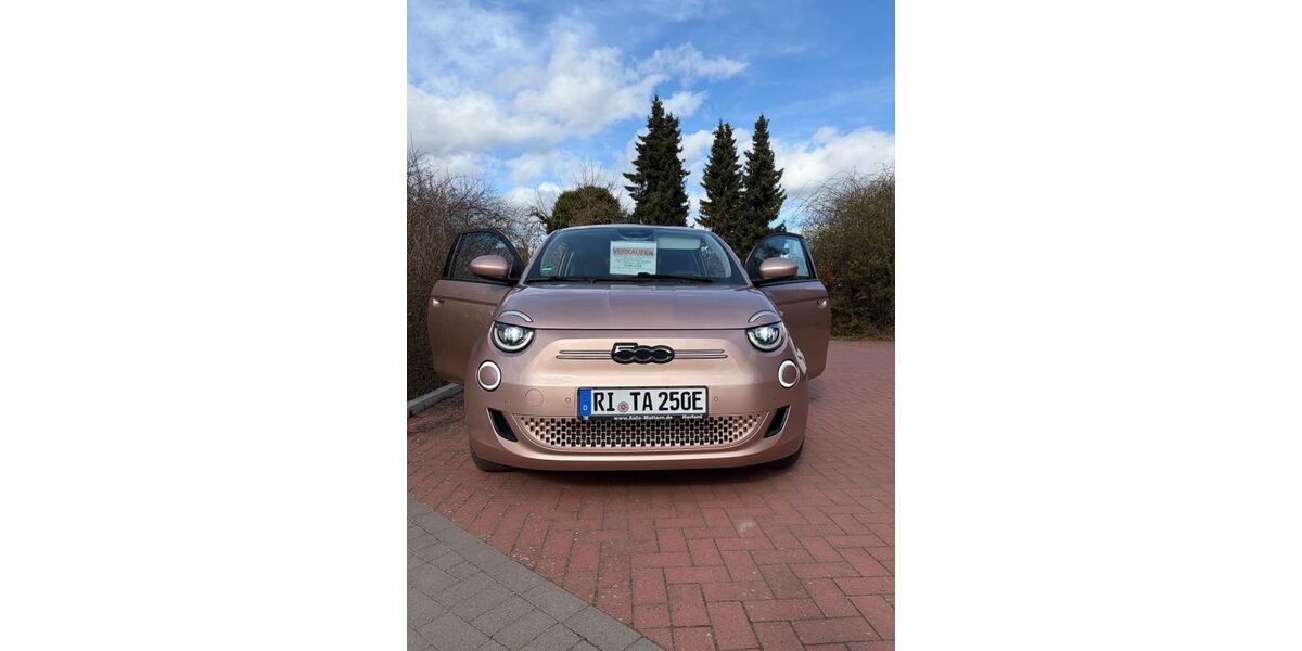 Fiat 500e 20.500 km 18.590 &euro; Ahnsen 31708