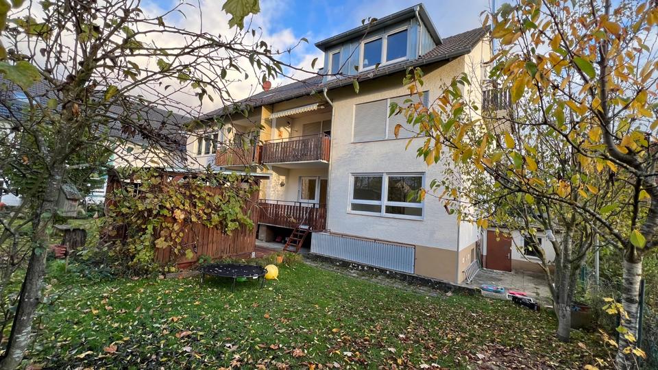 Charmante, sonnige 3-Zimmer-Wohnung mit Garage, Garten, Pergola 3 zimmer