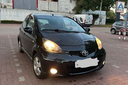 Toyota Aygo (X) 194.000 km 1.650 € Hamburg 22309