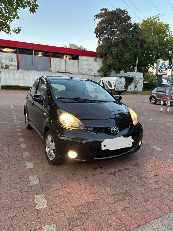 Toyota Aygo (X) 194.000 km 1.650 € Hamburg 22309