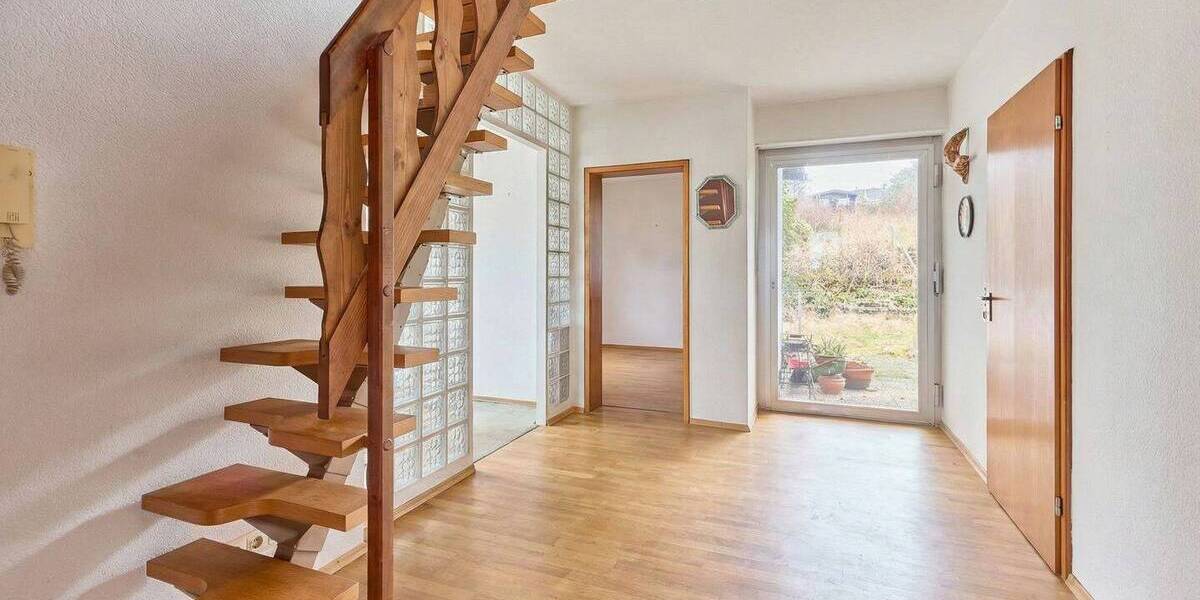 Einfamilienhaus Zweibrücken - 6 Zimmer, 147 m&sup2;, 245.000&euro; | Angebot:25737872
