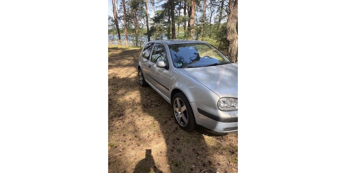 VW Golf IV 130.000 km 2.400 &euro; Diensdorf-Radlow 15864