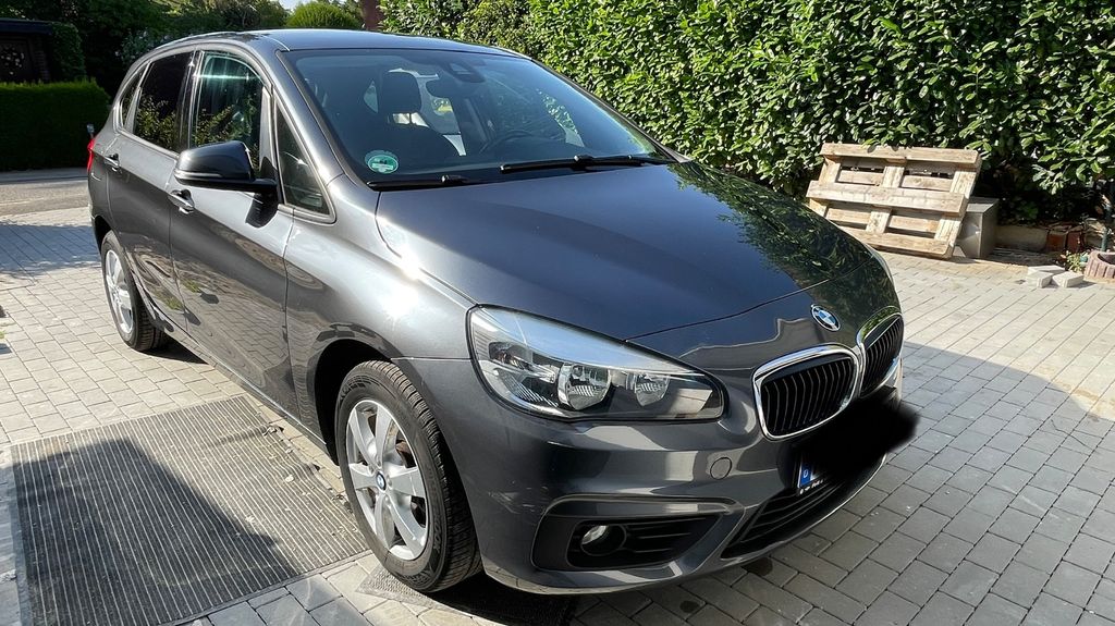 BMW 218 Active Tourer 100.000 km 9.200 &euro; HAMBURG 21147