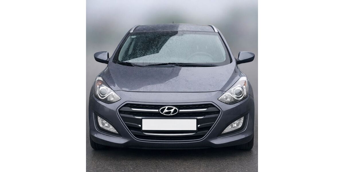 Hyundai i30 182.000 km 5.800 &euro; Osterspai 56340