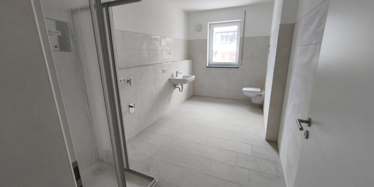 Erstbezug 2-Zi-Whg. mit 70,5 m² WFL KfW-40 -QNG zertifiziert nachhaltig gebaut-energieeffizient-förderfähig und mit echtem Zukunftswert! - Erdgeschoßwohnung Windischeschenbach | Angebot:23055178