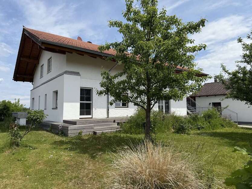 Haus zum Kaufen in Fridolfing Pietling 849.000 € 242.8 m²