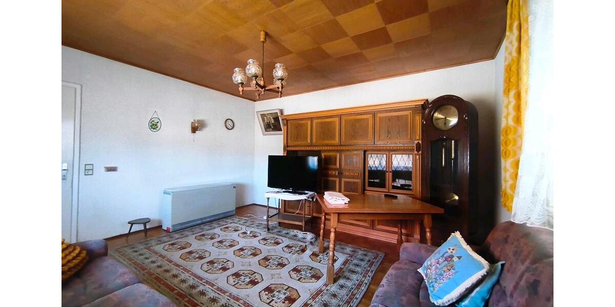 Bauernhaus, Landhaus Eggenfelden - 9 Zimmer, 400 m&sup2;, 1.500&euro; | Angebot:26134944