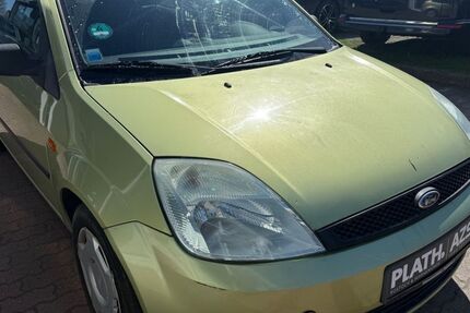 Ford Fiesta 122.017 km 950 &euro; Rostock 18059